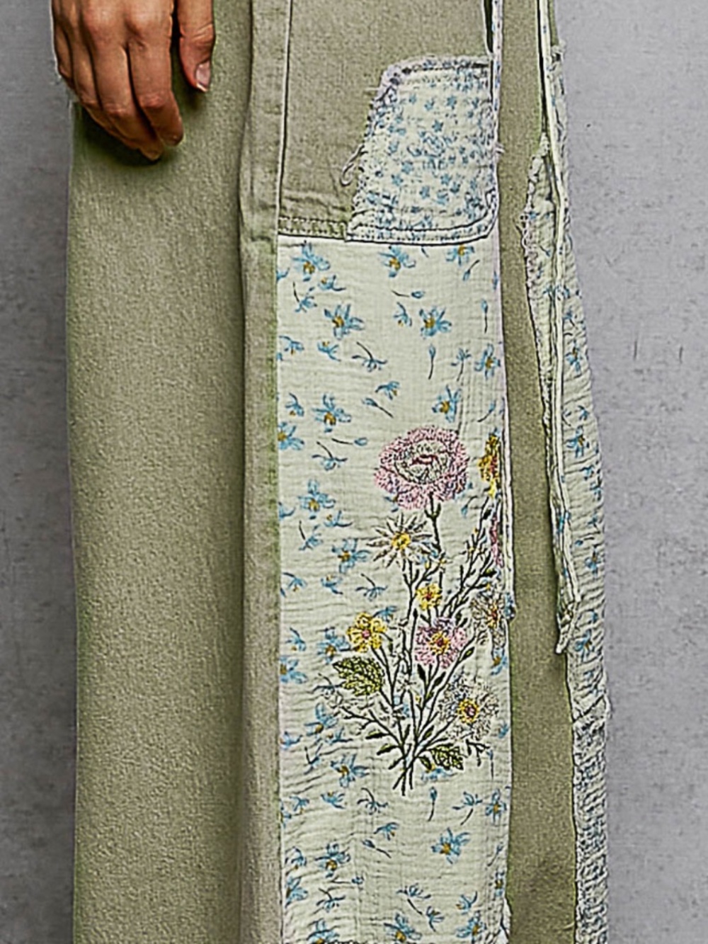 🎂 POL “ COLUMBIA 2 “ POL Pants in Denim with Patchwork & Raw Edge Detail 75 - Picture 6 of 6